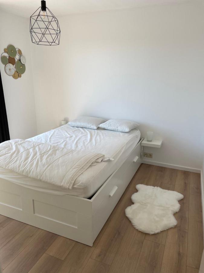 Appartement place Léopold 1er à la panne à 100m de la plage Exterior foto